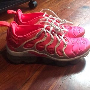 Airmax vapor max plus never worn just been in my closet